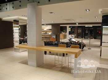 Барная стойка в магазине, для наших партнёров.