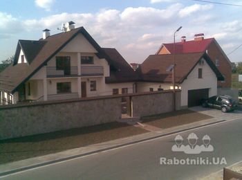 Дом и гараж,Киевская обл