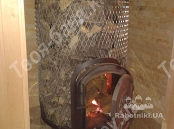 Дровяные печи-сетки для бани эконом-класса украинского производителя. 
Преимущество печей – в большом количестве камней.