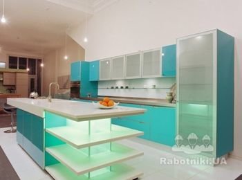 Нежная кухня со стеклянными фасадами. 
Мебель на/под заказ. 0673657716 Анна.
#Кривой_рог #Киев #Львов #Одесса #Николаев #Харьков #Днепр #мебельназаказ #мебельДСП #мебедьМДФ #мебельПластик #кухни_кривойрог #шкафкупе_кривойрог #спальня_кривойрог #детская_кривойрог#стильно #дизайн_интерьера #органайзер #подарок #стильные_штучки #изделия_из_ДСП #изделия_из_МДФ