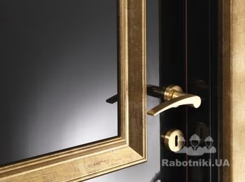 Межкомнатные двери могут сочетаться с Вашей мебелью, так как комплектующие от одного производителя.
http://agtplus.ua/gallery/samples-doors-agt