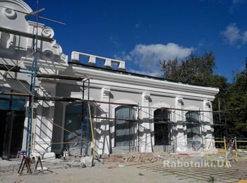 Архитектура здания и фасад