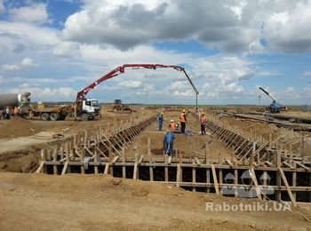 Заливка бетона вахтового постоянного городка на 1500 человек
