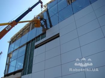 Монтаж остекления фасада и навесного вентилируемого фасада