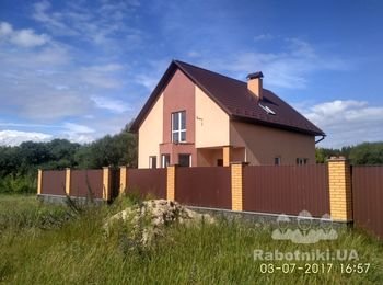 №1 После утепления, подшивки свесов и монтажа водосточной системы