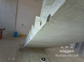 Состояние лестницы перед отделочными работами на ней самой