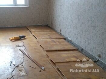 Демонтаж пола из паркетной доски