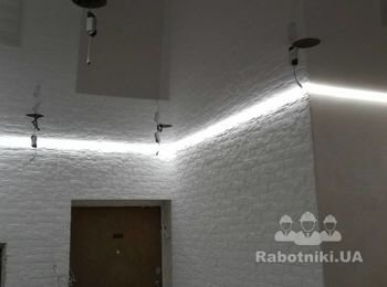 Натяжной потолок с лед подсветкой