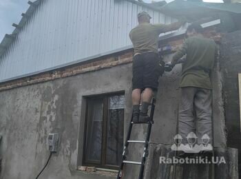 Обшивка фронтонів профнастилом