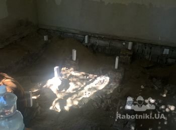 Процесс засыпания песка до уровня маячков