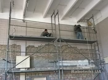 Работа на высоте 5 метров. Демонтаж плитки