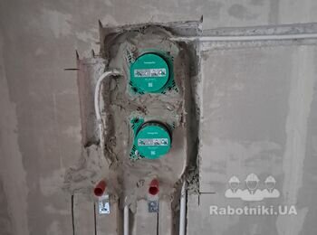 Вбудований змішувач з окремим розподільником.