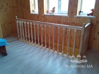 Перила и балясины бук.