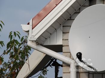 ТТ. Облицовка свесов кровли, монтаж водосточной системы.
www.masterTT.com.ua