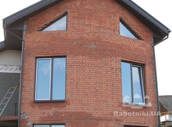 ТТ. Облицовка свесов кровли, монтаж водосточной системы.
www.masterTT.com.ua