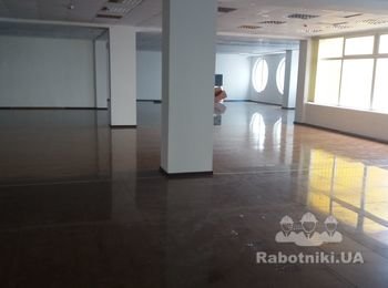 общая площадь по полу 450м2