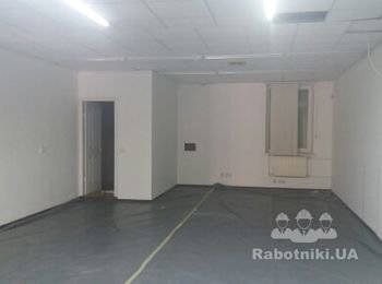 место под раздевалку и сан узлов (а)
