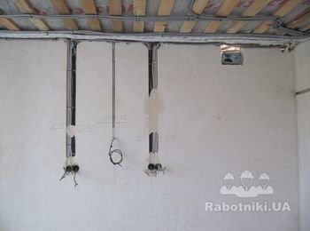 Прокладка кабельной продукции к розеткам USB и световым выключателям (до);