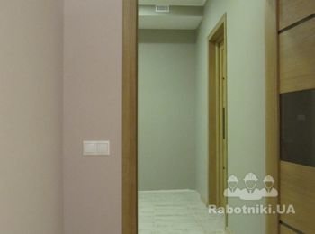 Выход из спальной комнаты в коридор (после);