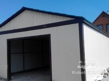 Гараж из профнастила
Изготавливаем гаражи под размеры Заказчика. Металлический гараж из профнастила (профлиста) с подъемными воротами. Дополнительные услуги 
- калитка
- отопительные приборы (эл. конвектор)
- оборудование гаража стеллажами
- установка секционных ворот
- возможны выездные работы на территории Заказчика
- полный эл. пакет
- покраска