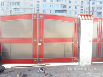 Ворота
Выполняем полный цикл работ: демонтаж старого ограждения, устройство ленточного фундамента...
Специализируемся на металлических ограждениях, а значит, выполняем все по досконально отработанной технологии.
Не привлекаем людей со стороны, работу выполняют только штатные бригады. Вам не нужно обращаться к дополнительным мастерам мы занимаемся абсолютно всем циклом работ, сами закупаем и доставляем материалы. Вы можете не беспокоиться и не обременять себя лишними проблемами.
Имеем большой опы