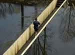 сквозь воду проведу