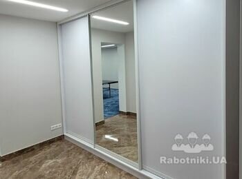 Шафа-купе з трьома фасадами