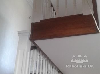 С Нове отделка деревом бетонной лестницы