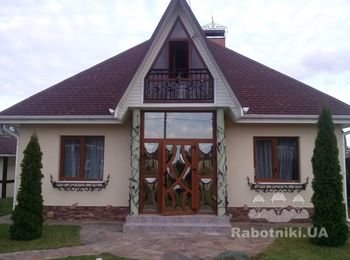 Окна и двери по индивидуальному проекту изготовлены из профиля Rehau