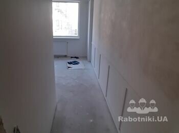 Обои на стену пока не выбрали. Забегая наперед, обои мы клеили через пол года после завершения обьекта)