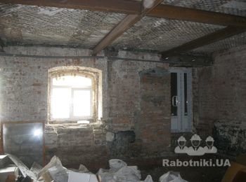 ДО РЕМОНТА (цокольное помещение в старом секторе)