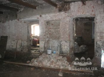 ДО РЕМОНТА (цокольное помещение в старом секторе)