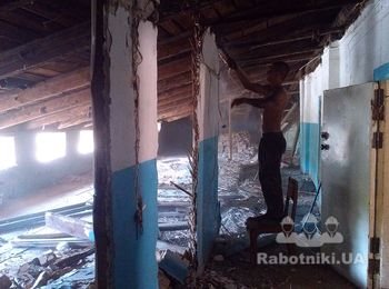 ДО РЕМОНТА МАНСАНДРА На стадии демонтажа