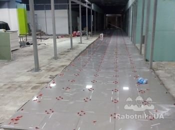 Монтаж стоек под торговые бутики, ТЦ Городок