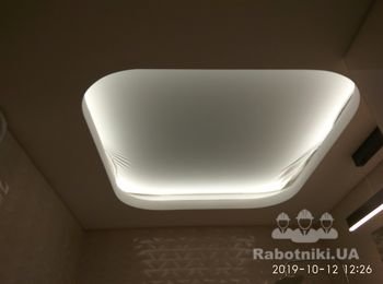 качественно клеем LED ленту