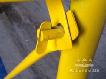 Флажковое соединение элесентов вышки туры
www.stroyosnastka.com.ua