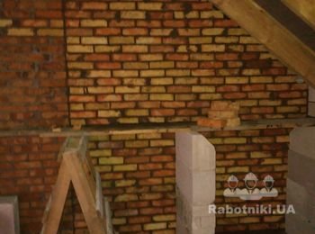 Кладка перегородок с зернового кирпичя