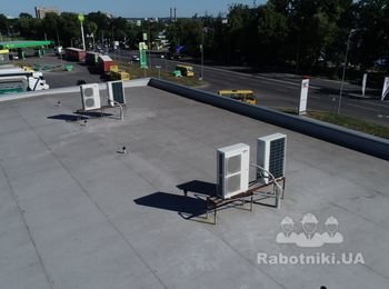 Отопление:
- выставочный зал - теплый пол 30кВт совмесно с воздушным отоплением 30кВт;
- офисное помещение - радиаторное отопление мощностью 60кВт;
- помещение СТО - радиаторное отопление мощностью 60кВт;
- помещение мойки - воздушное отопление мощностью 60кВт.

(068) 982-92-43 (монтаж)