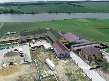 Виды работ:

Отопление:
- производственные помещения - воздушное совместно с радиаторным 200кВт;
- офисные помещения - радиаторное отопление 120кВт;
- отопительный пункт - отопительной мощностью 400 кВт.

Водопровод, канализация:
- система химводоочистки для автоматической подпитки системы отопления;
- гарячее водоснабжение - бойлера косвенного нагрева с рециркуляцией 2шт объемом по 500л.

(068) 982-92-43 (монтаж)
