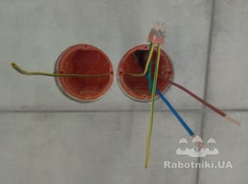 Защитный проводник PE подключаю отводами, с использованием пружинных клемм (в данном случае Wago) или гильз ГМЛ с опрессовкой.