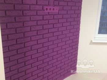 покраска гипсового кирпича краской Тикурила