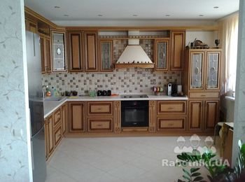 По улице Драгоманова