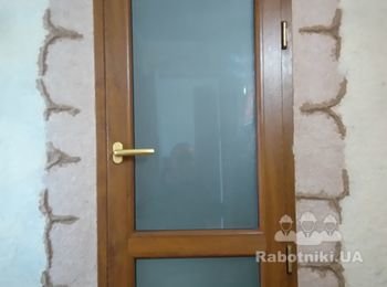 Межкомнатные двери в ламинации золотой дуб