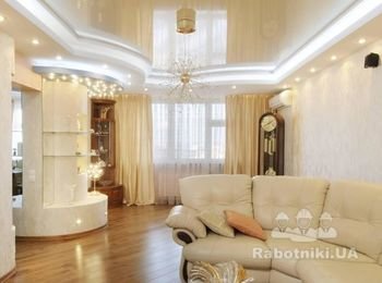 бежевый натяжной потолок