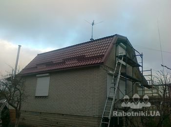 Ремонт крыши на дачном домике:замена стропильной части, утепление стропильного пространства утеплителем "Юнизол",замена шифера на металлочерепицу