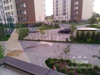 По завершенню робочого дня. ЖК Паркленд.