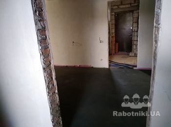 Влаштування стяжки та контроль якості в с. Мрія.