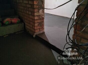 Влаштування стяжки та контроль якості в с. Мрія.