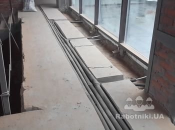 прокладка трубопроводов под внутрипольные конвектора