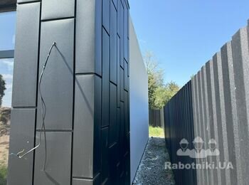 Хотянівка. Фасад комбінований барашек + касети, окрівля плоска з ПВХ мембрани